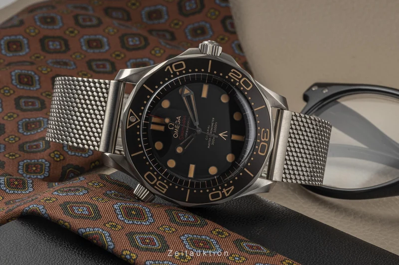 Omega Seamaster titanium automatic men's watch 210.90.42.20.01.001 LP: 10700EUR [2300809]