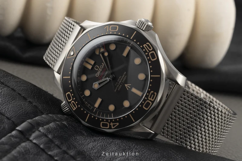 Omega Seamaster titanium automatic men's watch 210.90.42.20.01.001 LP: 10700EUR [2300518]