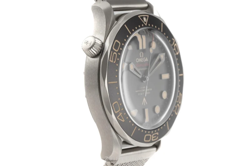 Omega Seamaster titanium automatic men's watch 210.90.42.20.01.001 LP: 10700EUR [2300518]