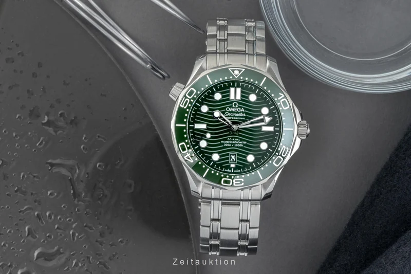 Omega Seamaster ceramic / steel automatic men's watch 210.30.42.20.10.001 LP: 6300EUR [2301900]