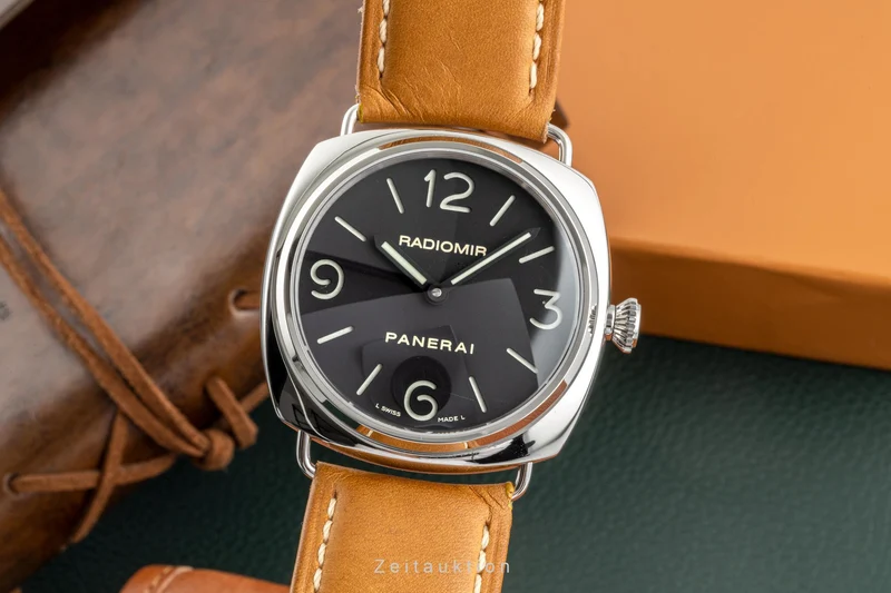 Panerai Radiomir steel manual winding men's watch PAM00210 LP: 0EUR [2301815]